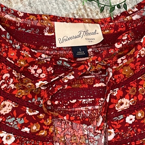 Universal Thread top - Picture 4 of 8